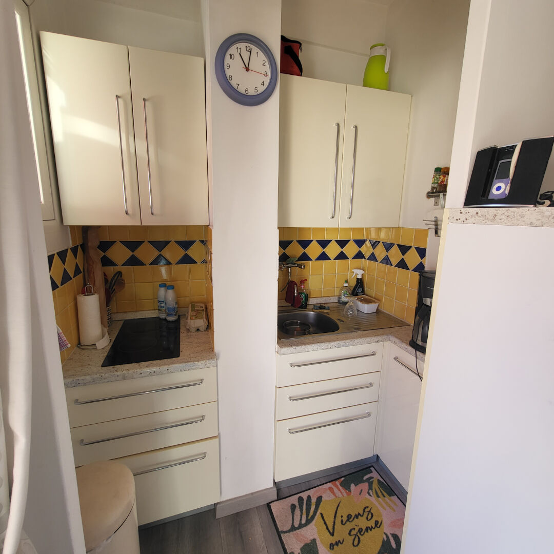 Photo STUDIO AVEC TERRASSE QUARTIER MUSICIENS image 3/5