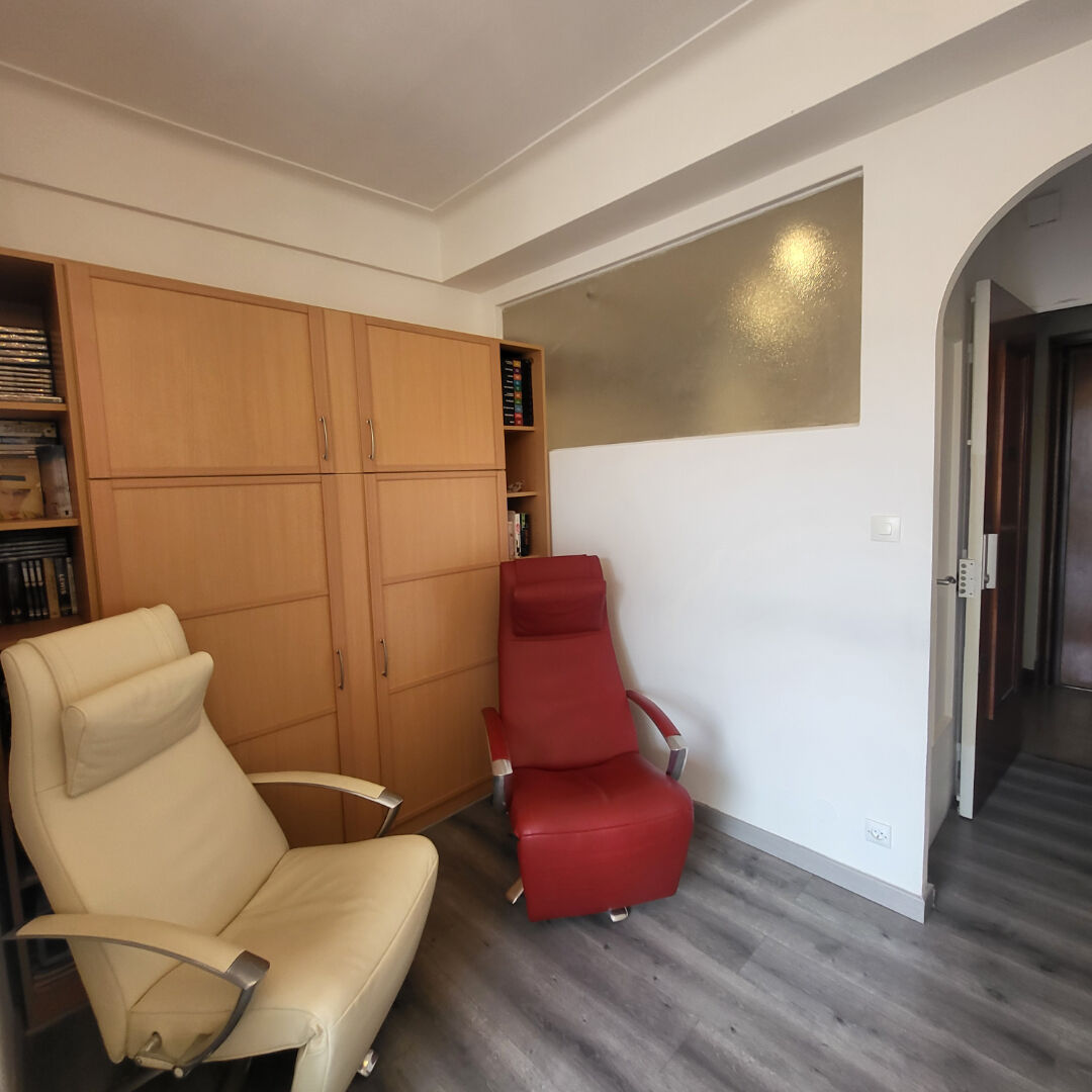 Photo STUDIO AVEC TERRASSE QUARTIER MUSICIENS image 4/5