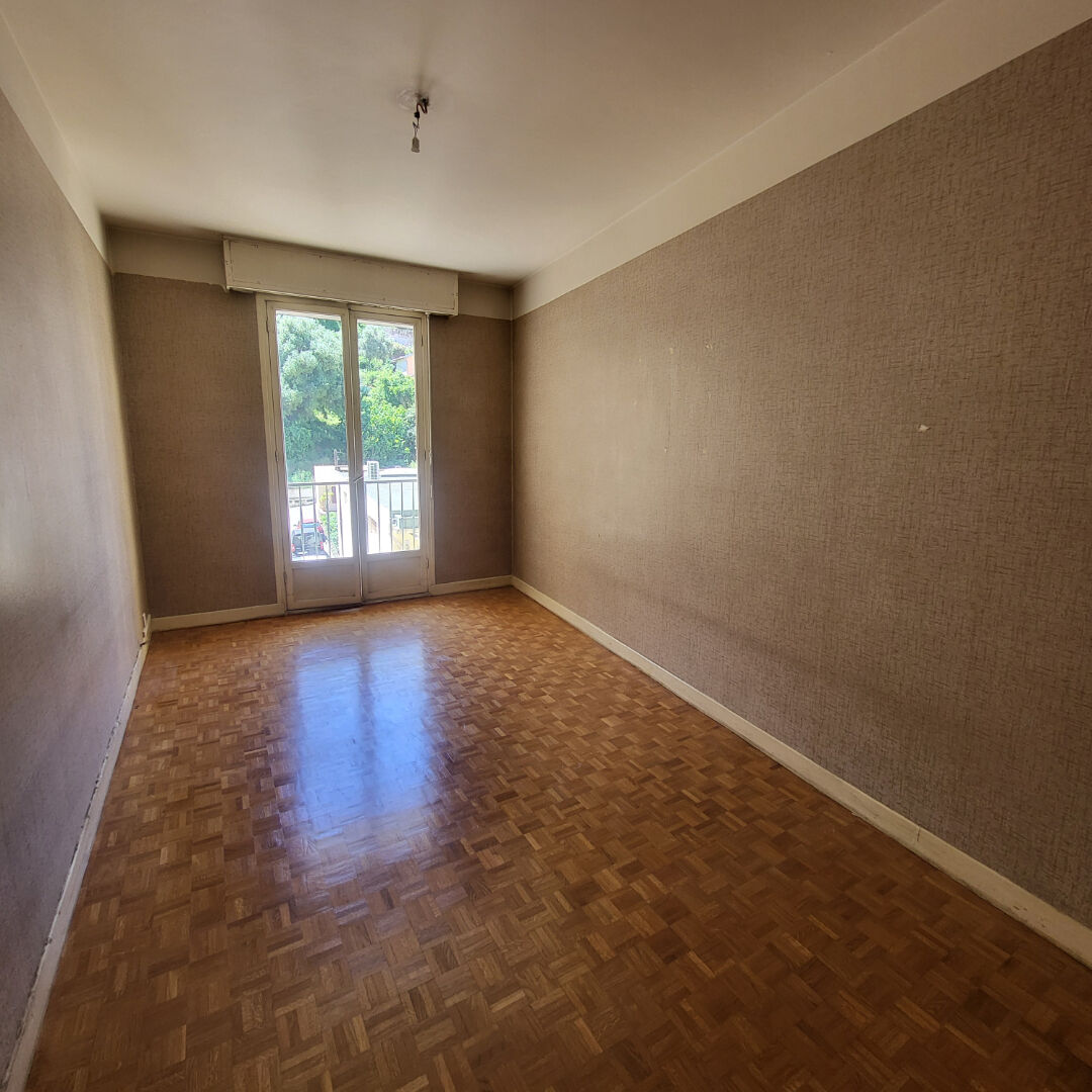 Photo 3P TAVERSANT + GRAND DOUBLE GARAGE BAS MADELEINE NICE image 3/4