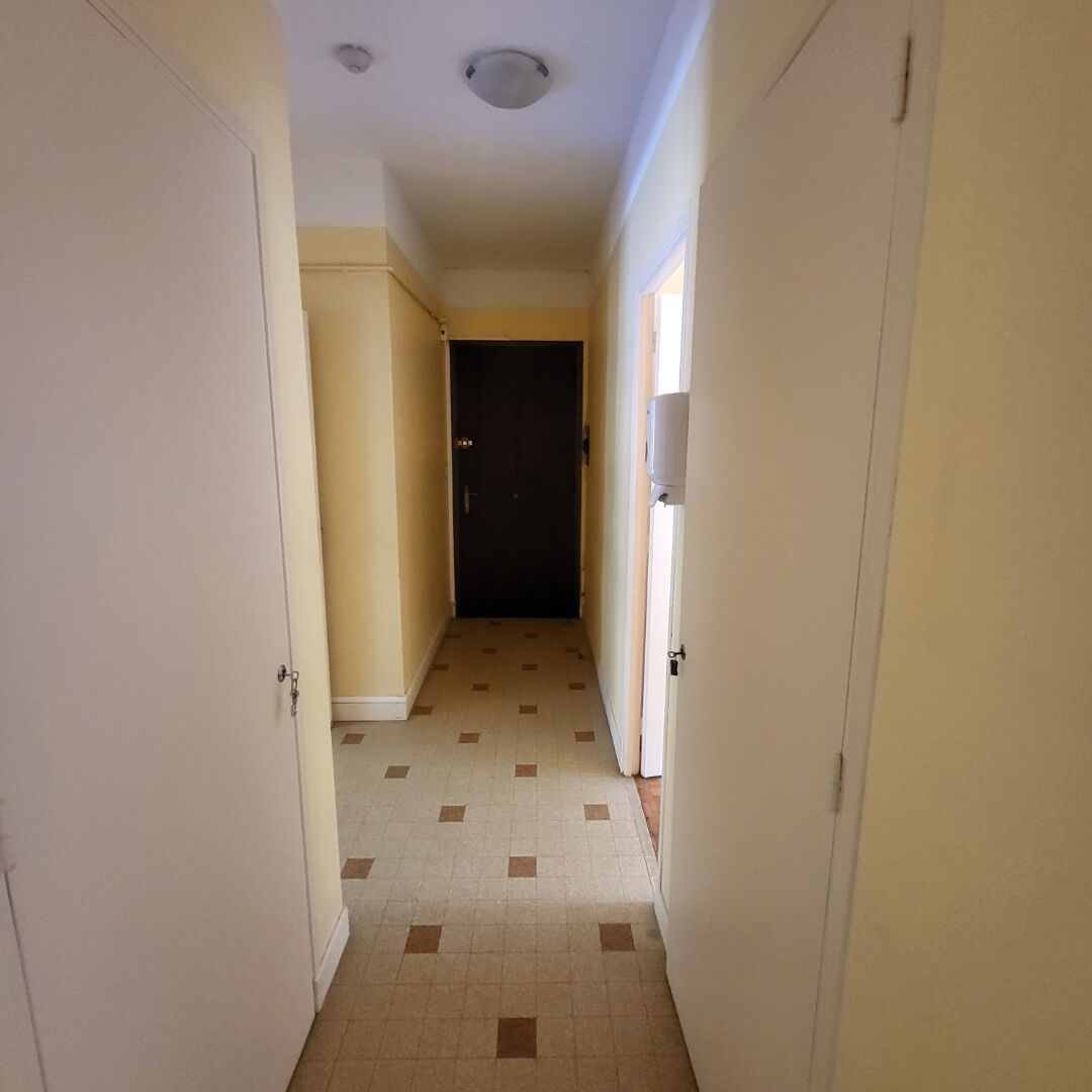 Photo 3P TAVERSANT + GRAND DOUBLE GARAGE BAS MADELEINE NICE image 4/4