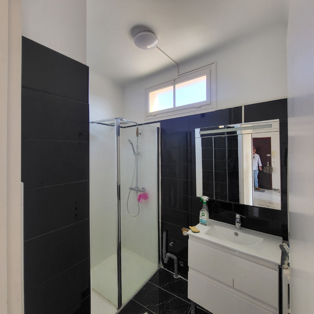 Photo 3P TRAVERSANT/ETAGE ELEVE NICE EST image 5/6