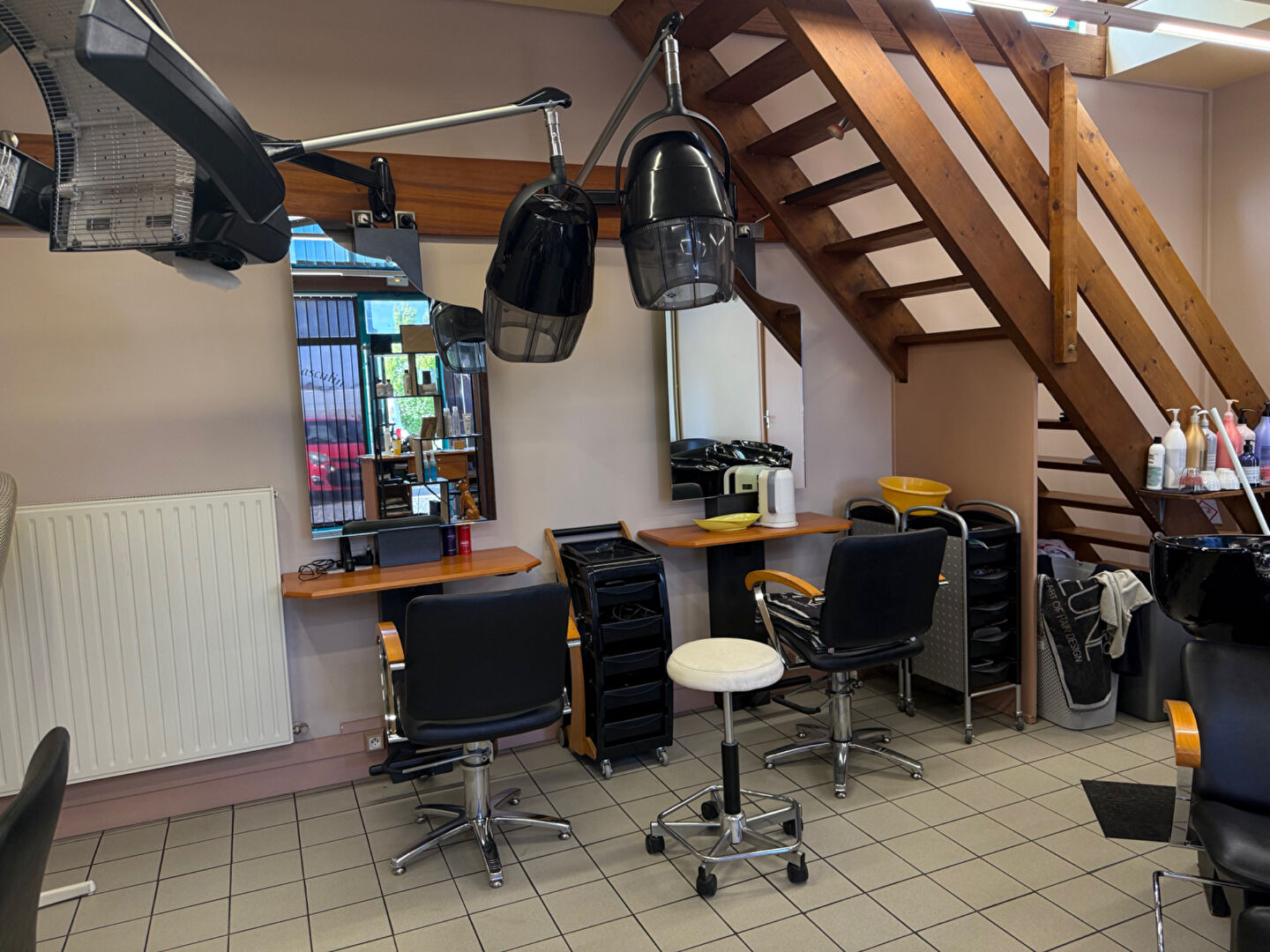 Photo SALON DE COIFFURE SEUL DANS LA COMMUNE image 4/6