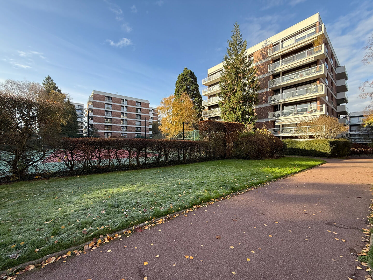 Agence immobilière de AGENCE LA JOSASSIENNE