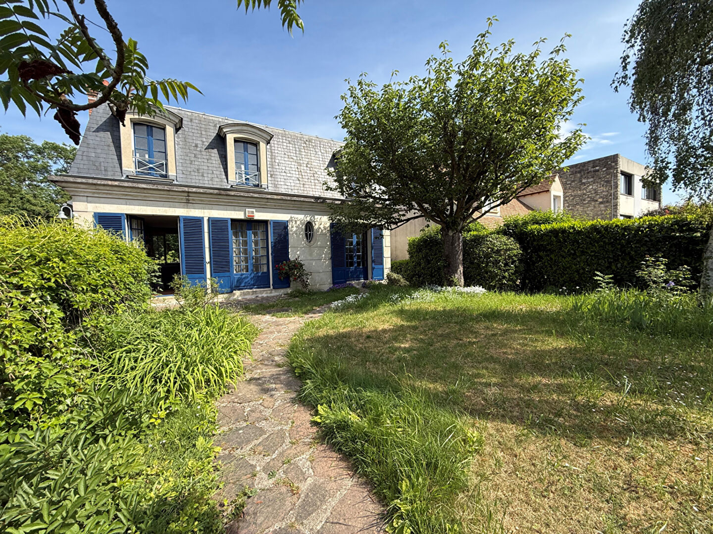 Agence immobilière de AGENCE LA JOSASSIENNE