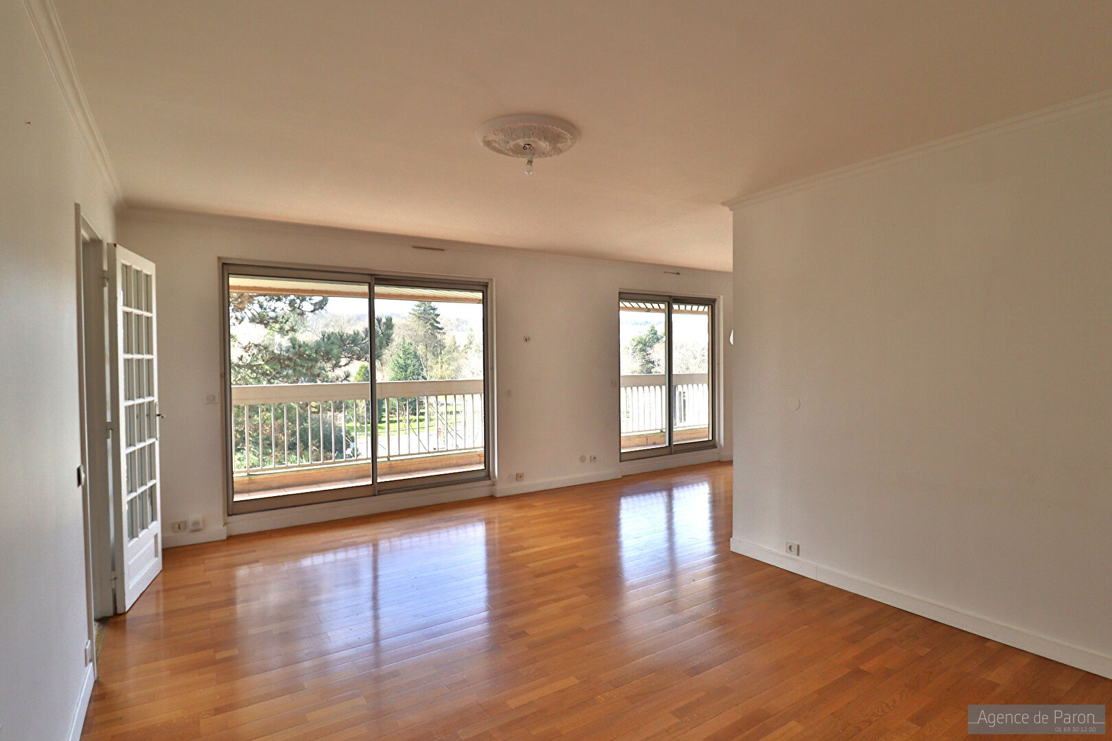 Photo Appartement Verrieres Le Buisson 5 pièce(s) 100.14 m2 image 2/6