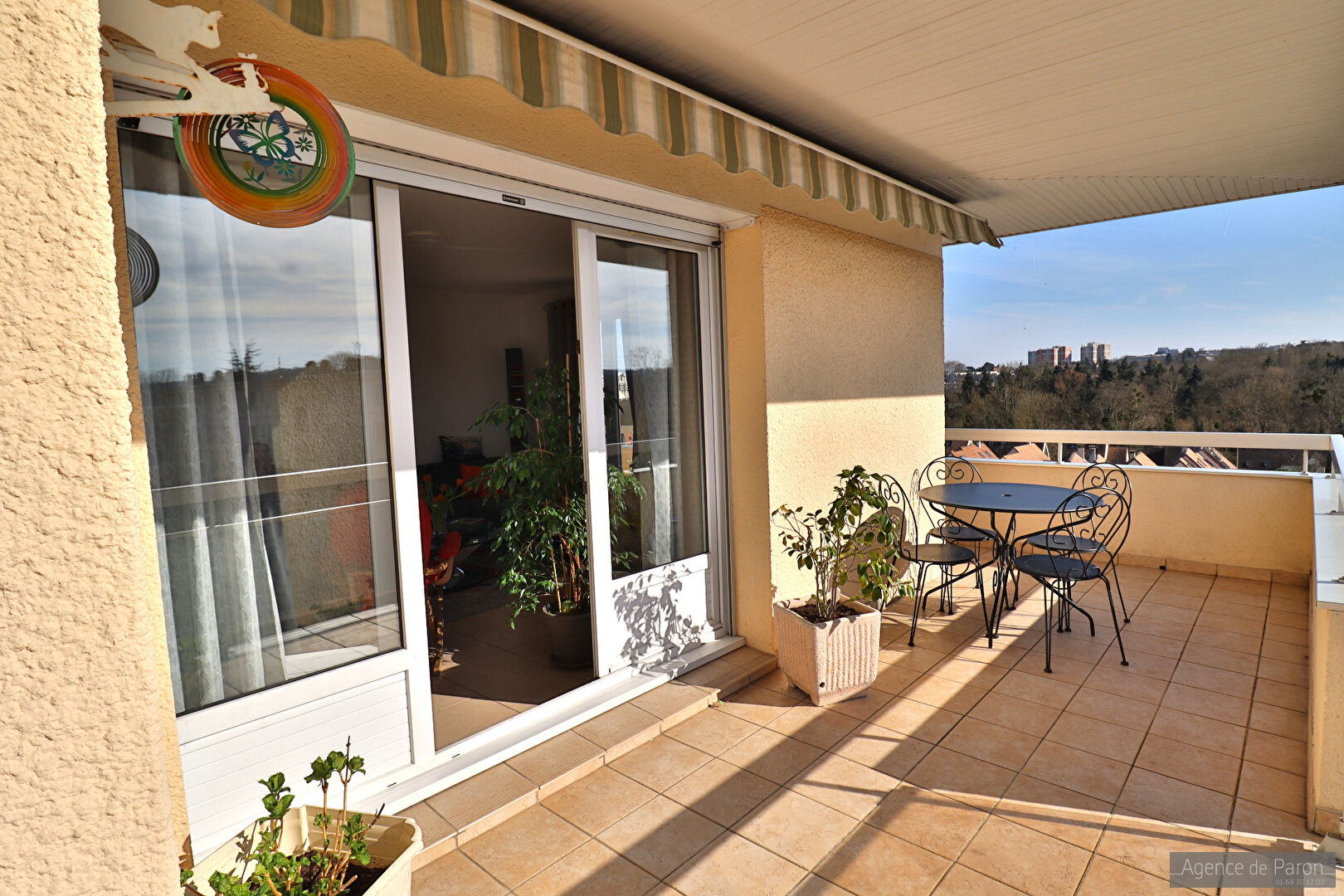 Appartement Verrieres Le Buisson 5 pièce(s) 97.22 m2