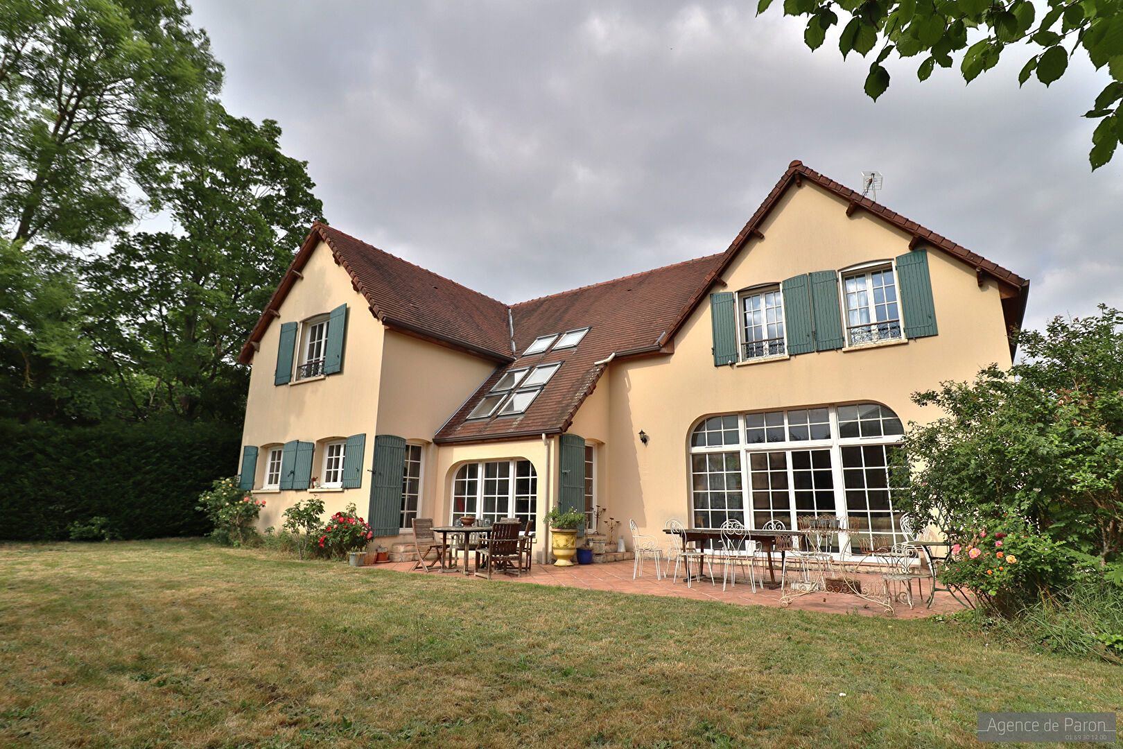 Agence immobilière de AGENCE DE PARON Verrieres Le Buisson - AGENCE DE PARON