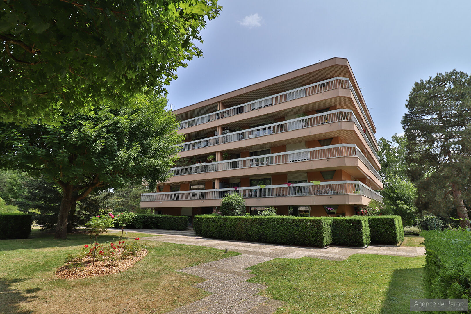 Agence immobilière de AGENCE DE PARON Verrieres Le Buisson - AGENCE DE PARON