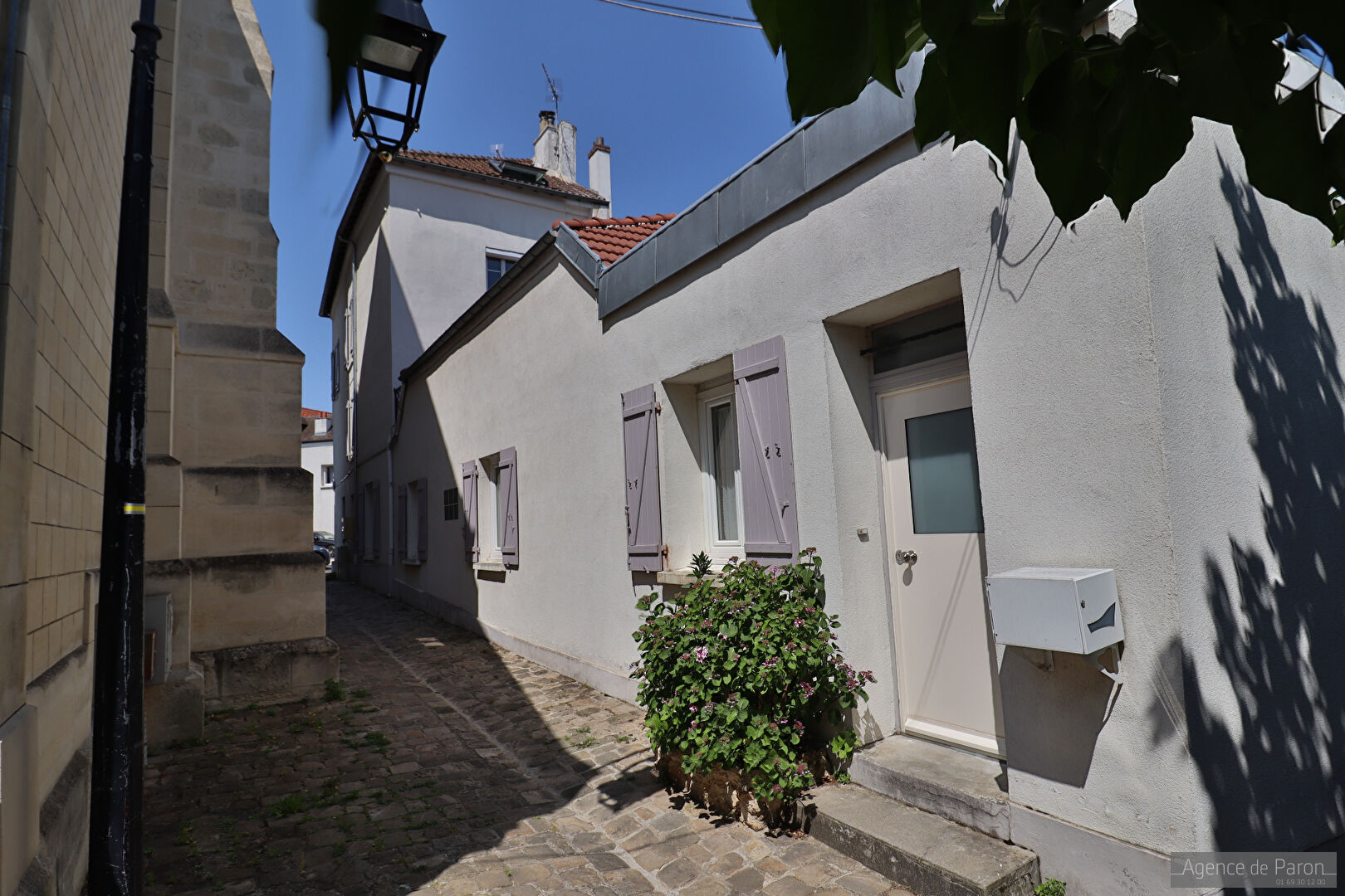 Agence immobilière de AGENCE DE PARON Verrieres Le Buisson - AGENCE DE PARON
