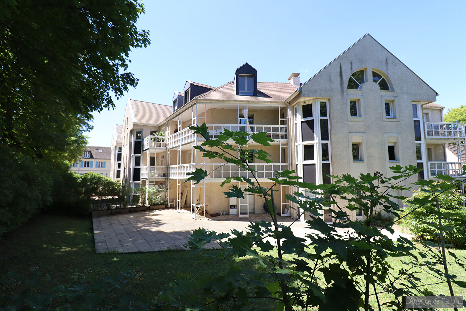 Agence immobilière de AGENCE DE PARON Verrieres Le Buisson - AGENCE DE PARON