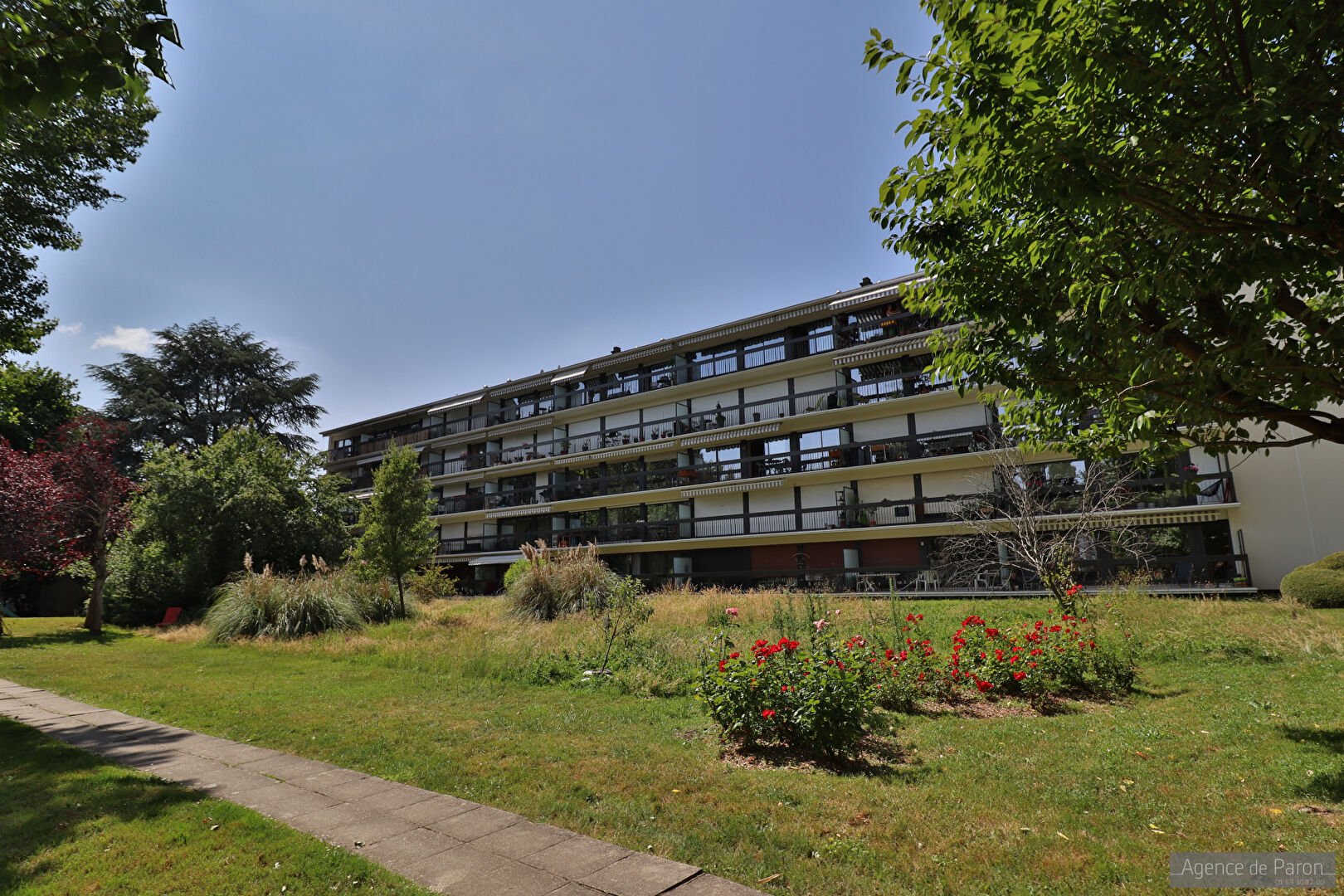 Agence immobilière de AGENCE DE PARON Verrieres Le Buisson - AGENCE DE PARON