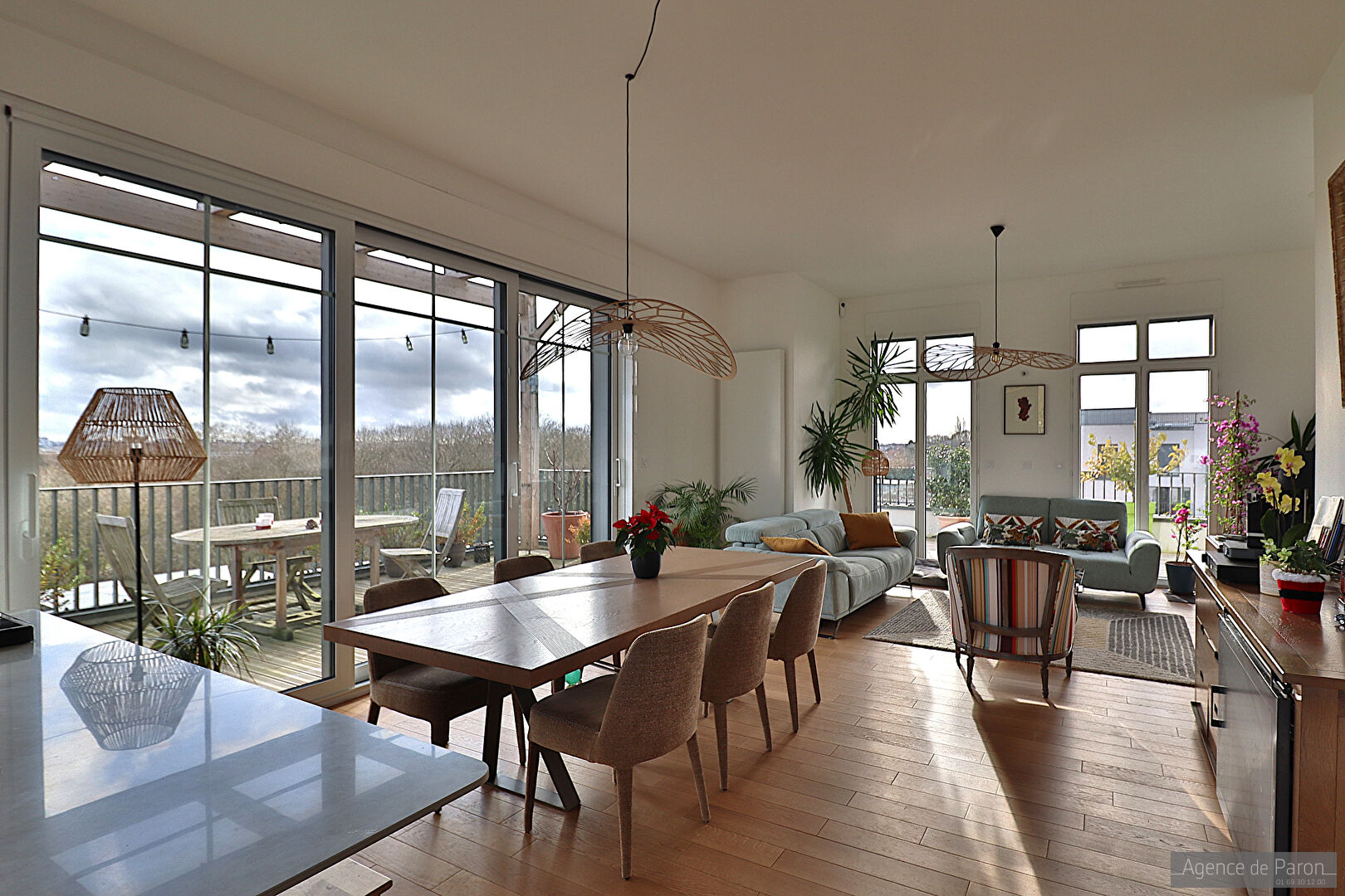 Agence immobilière de AGENCE DE PARON Verrieres Le Buisson - AGENCE DE PARON