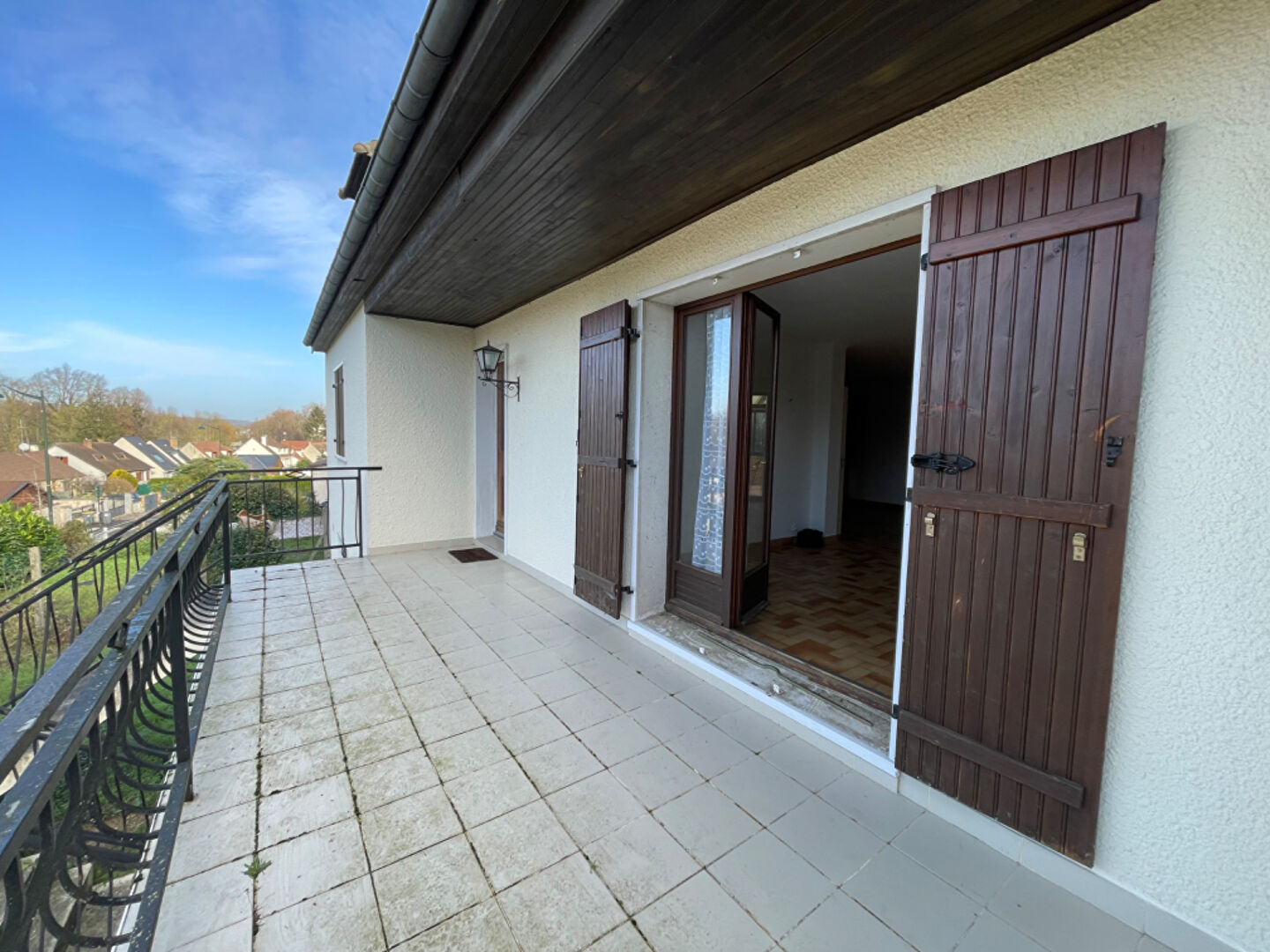 Photo Maison familiale 8 pièces 200m2 image 1/6