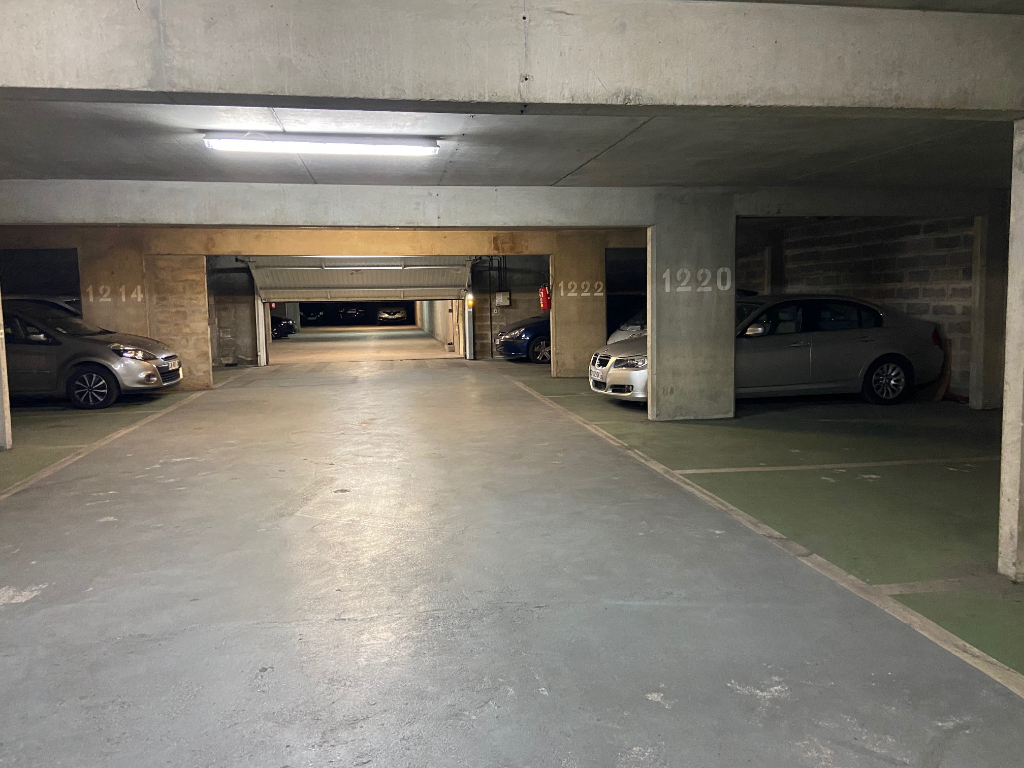 Photo COURBEVOIE - PARKING image 2/3