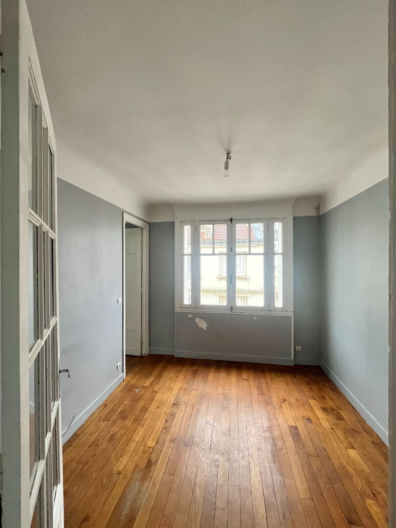 Photo Courbevoie - République - 2 pièces - dernier étage image 2/6