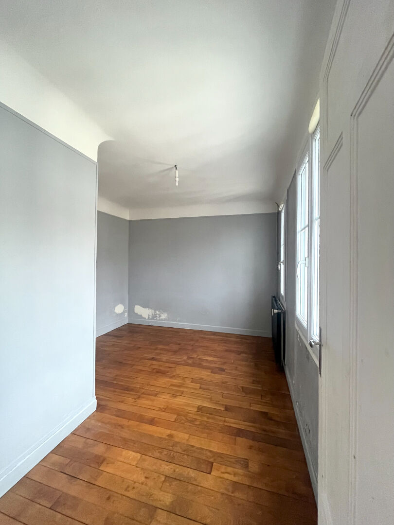 Photo Courbevoie - République - 2 pièces - dernier étage image 4/6