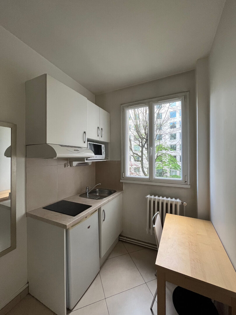 Photo Paris 16 - Porte Maillot -  Studette de 9.12 m² image 2/3