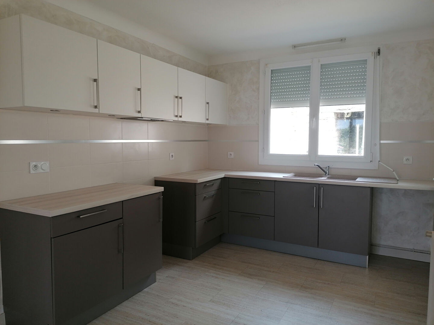Agence immobilière de AGENCE AMI CHAUVIGNY