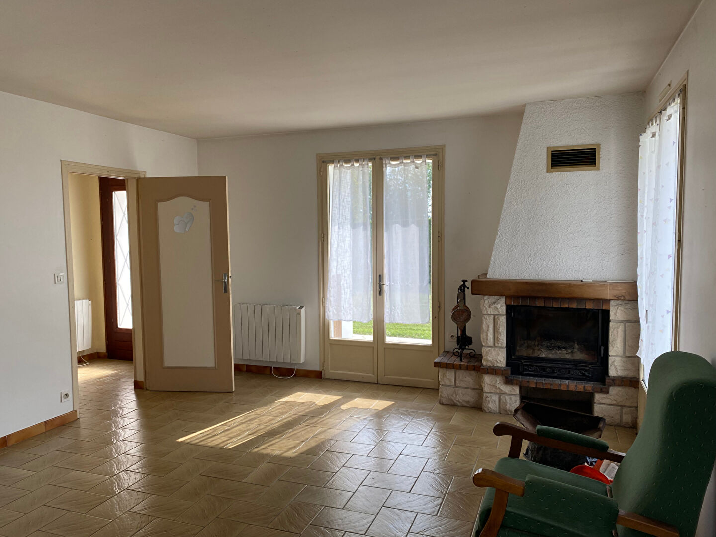 Photo LEIGNES SUR FONTAINE Maison + grange image 4/6