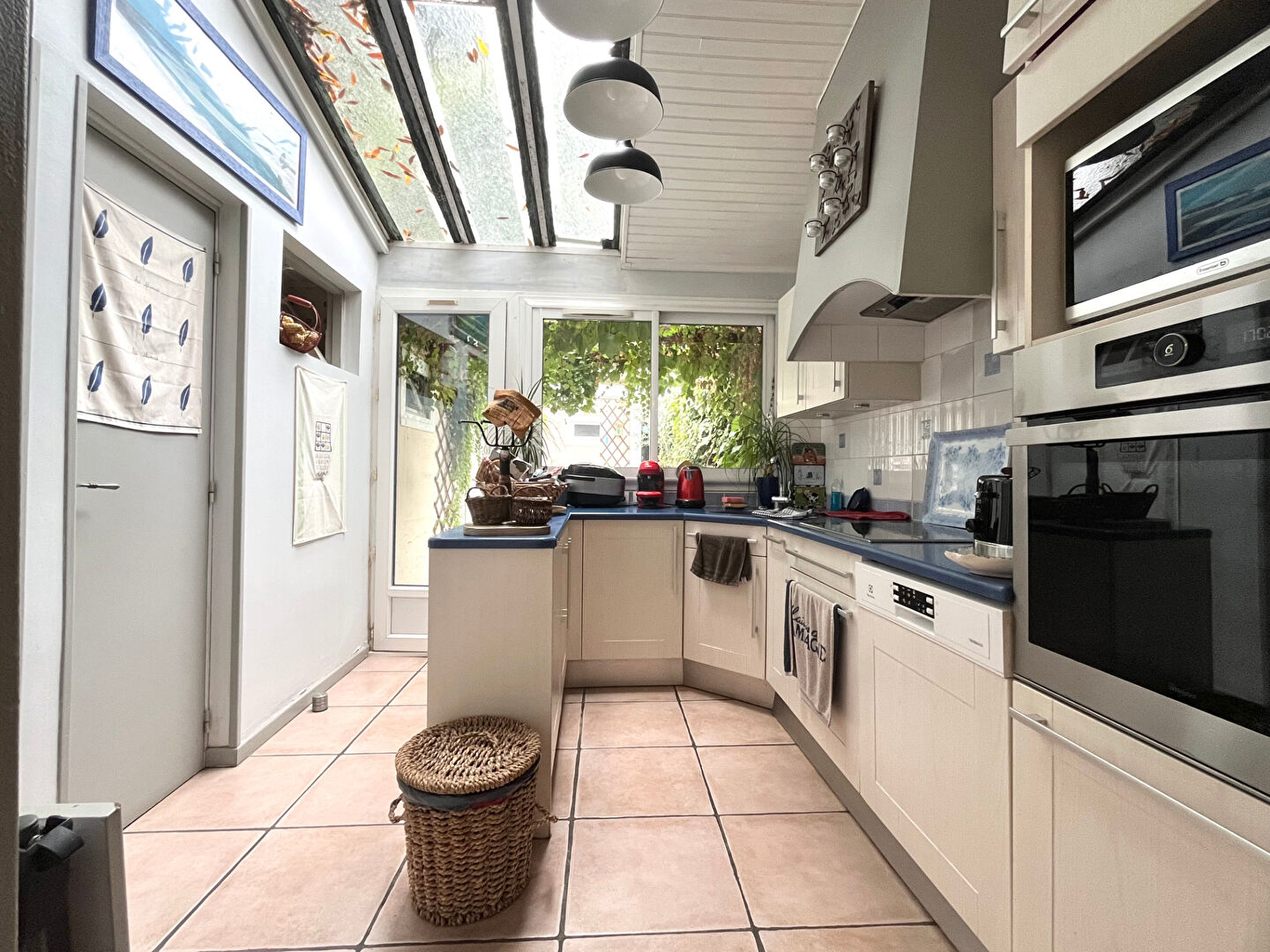 Photo Charmante maison de 114m² avec 4 chambres, cour et dépendance dans le quartier Saint Bruno à Bordeaux image 1/6