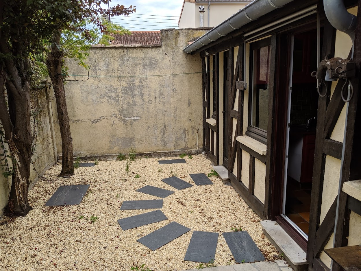 Agence immobilière de AGENCE AMI BORDEAUX
