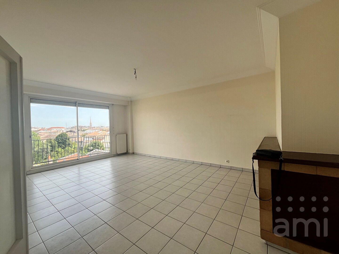 Agence immobilière de AGENCE AMI BORDEAUX