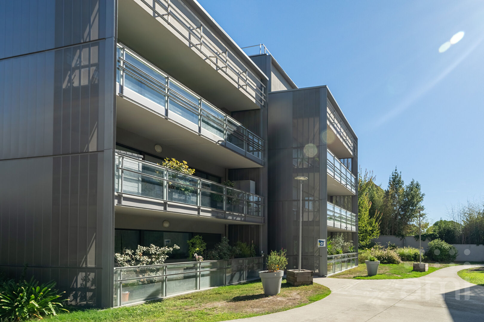 Agence immobilière de AGENCE AMI BORDEAUX
