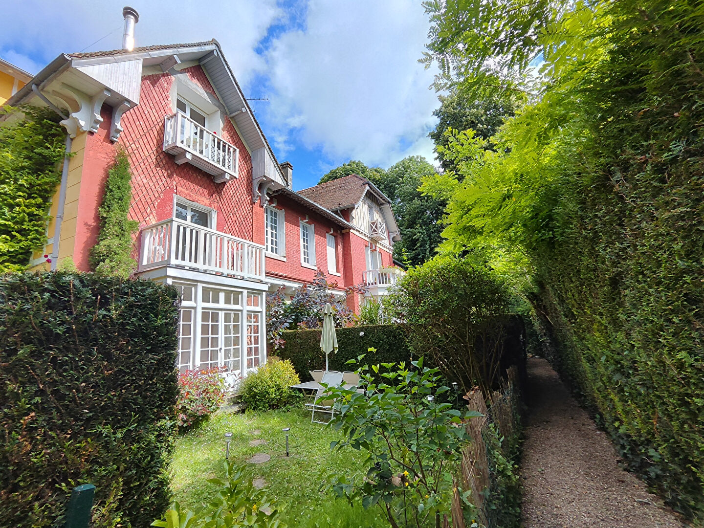 Agence immobilière de AGENCE DE LA FORET L'etang-la-ville - AGENCE DE LA FORET
