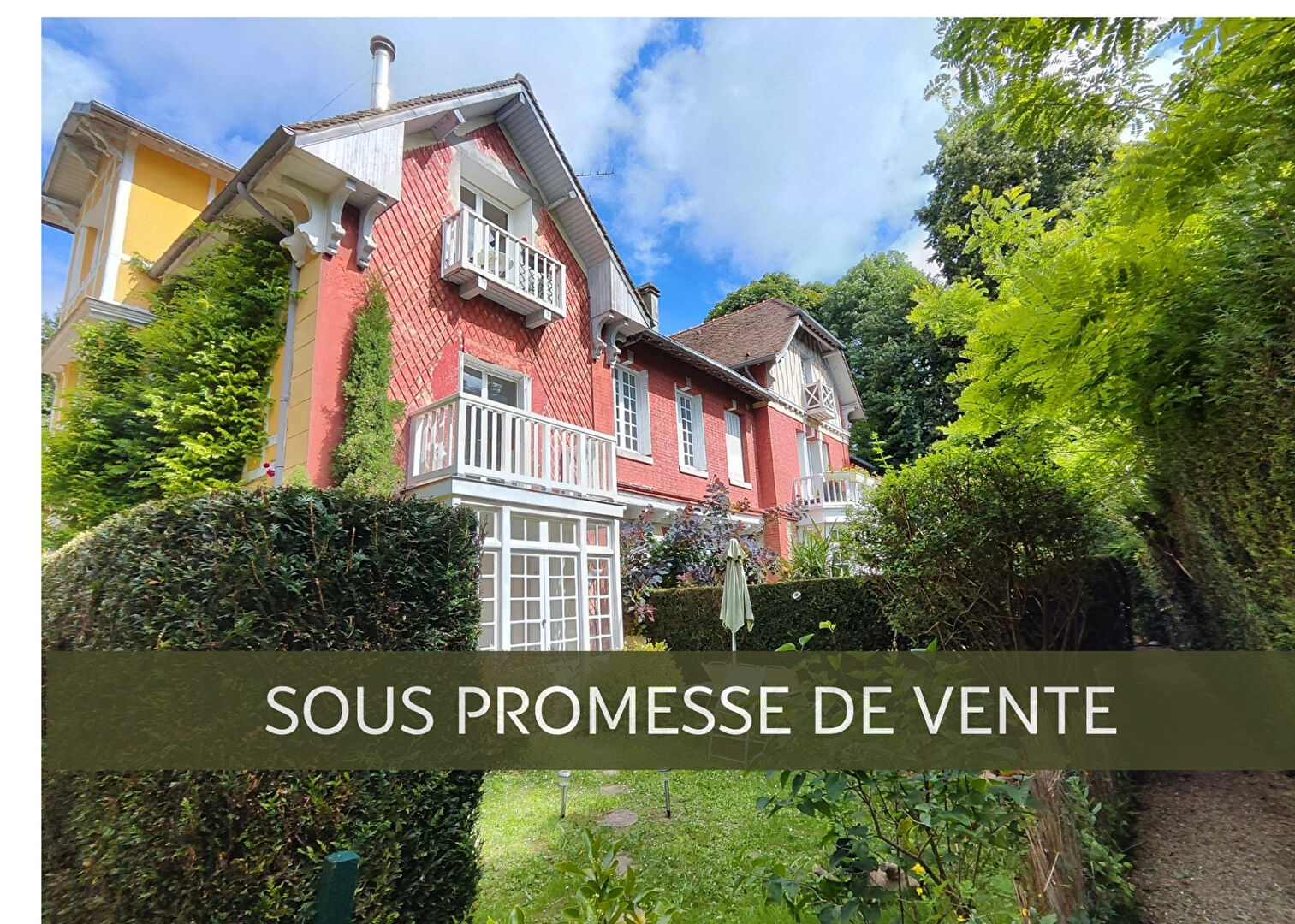 Charmant studio atypique en dernier étage