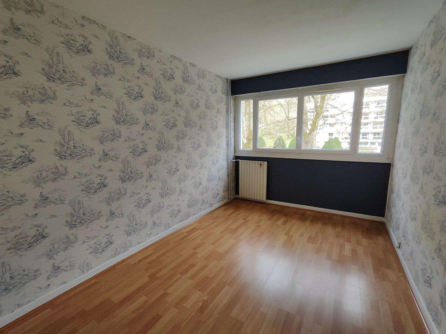 Photo Appartement L Etang La Ville 4 pièces en centre ville image 4/6