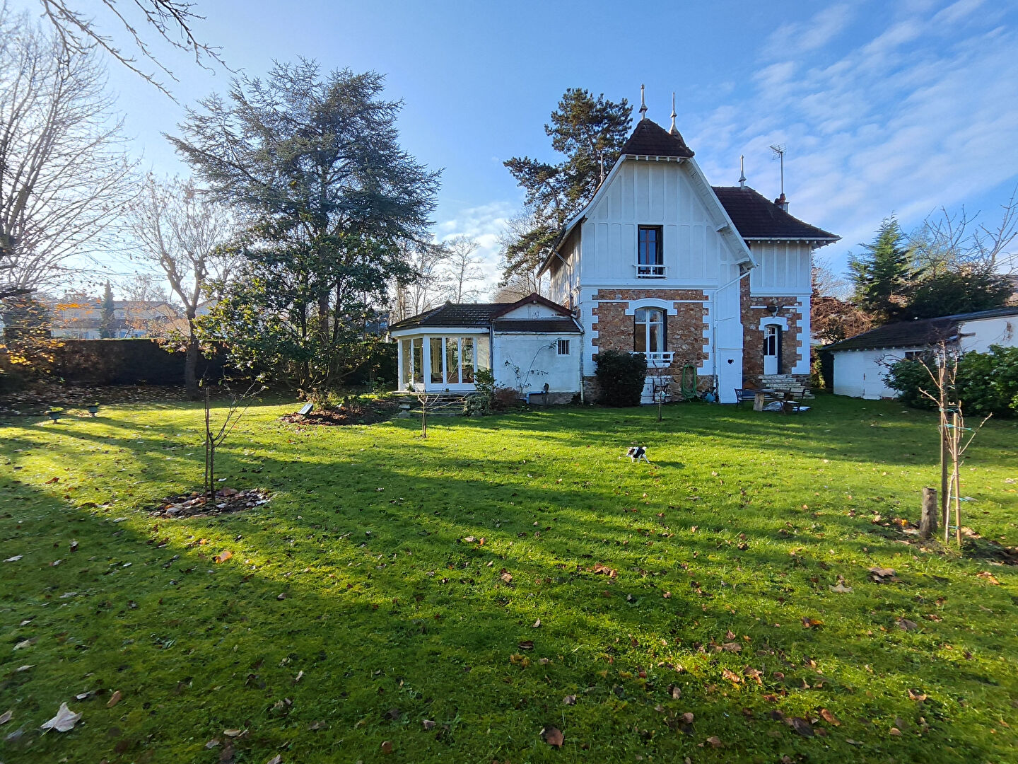 Photo Ensemble de deux maisons anciennes de caractère image 2/6