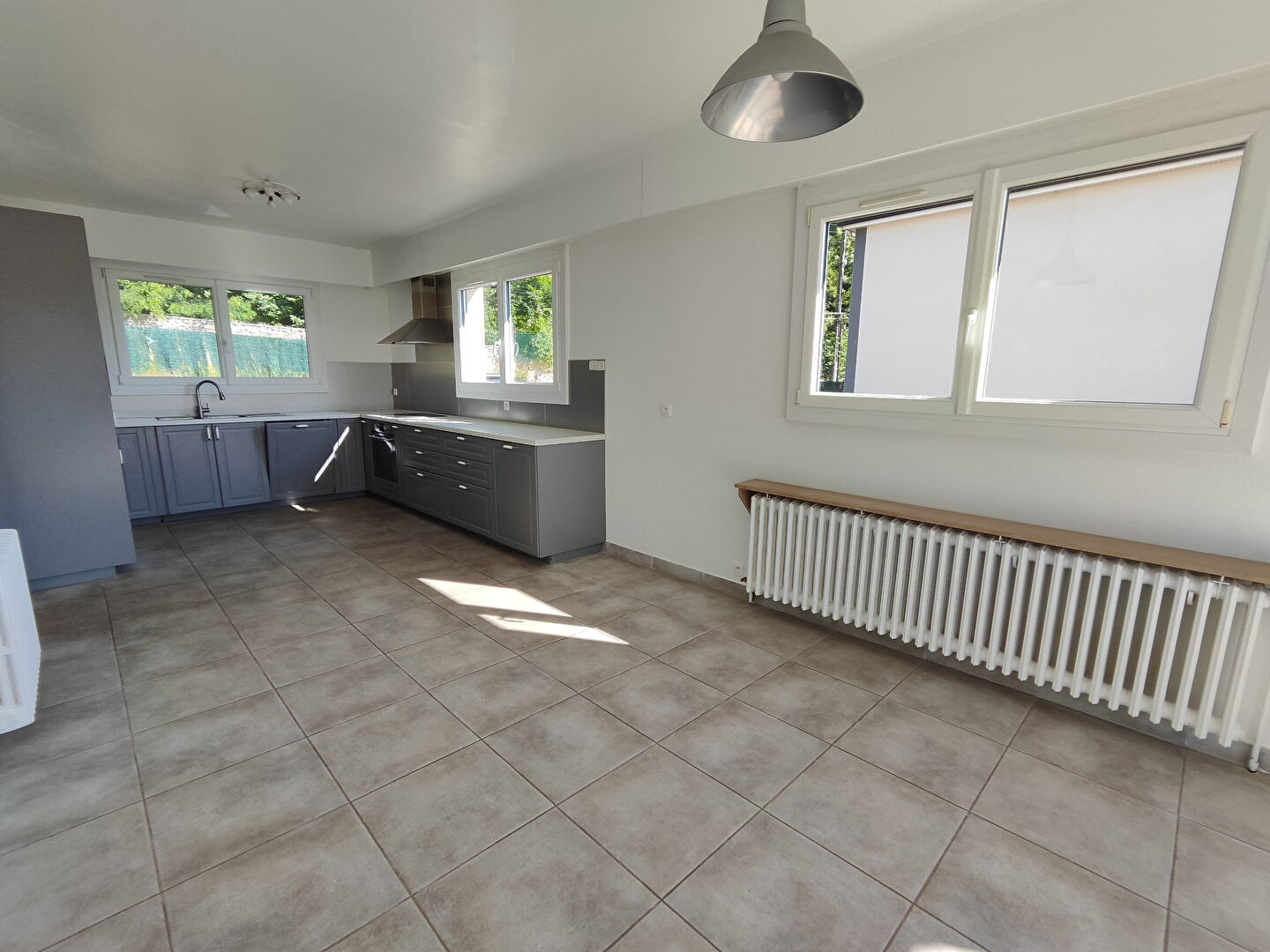 Photo Spacieuse Villa en bordure de forêt, au calme image 6/6