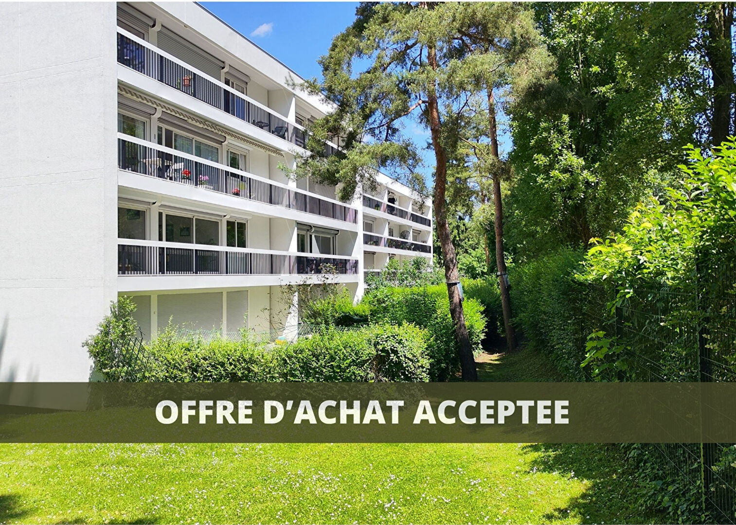 Spacieux rez-de-jardin familial, proche des commosités