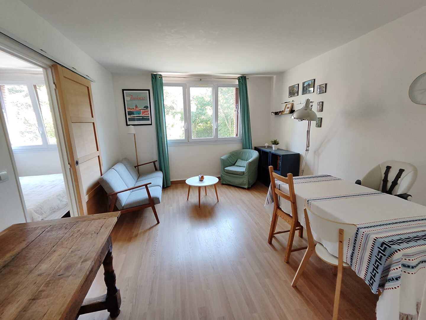 Photo Appartement 4 pièces en parfait état dans une résidence familiale avec parc image 2/6