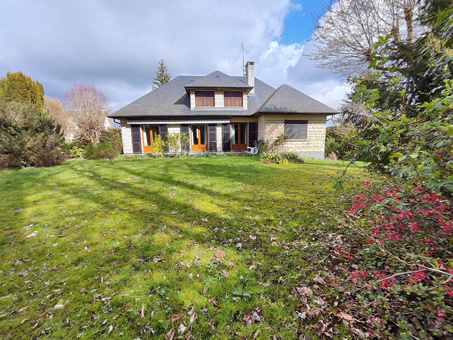 Agence immobilière de AGENCE DE LA FORET L'etang-la-ville - AGENCE DE LA FORET