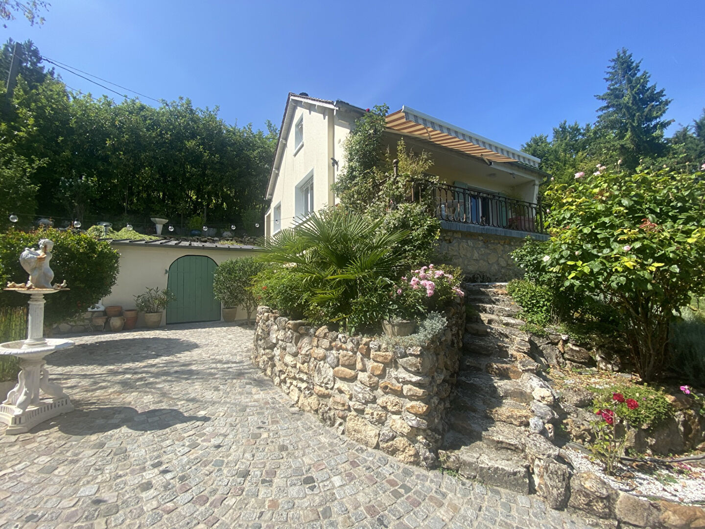 Villa bord de Seine avec ponton privatif