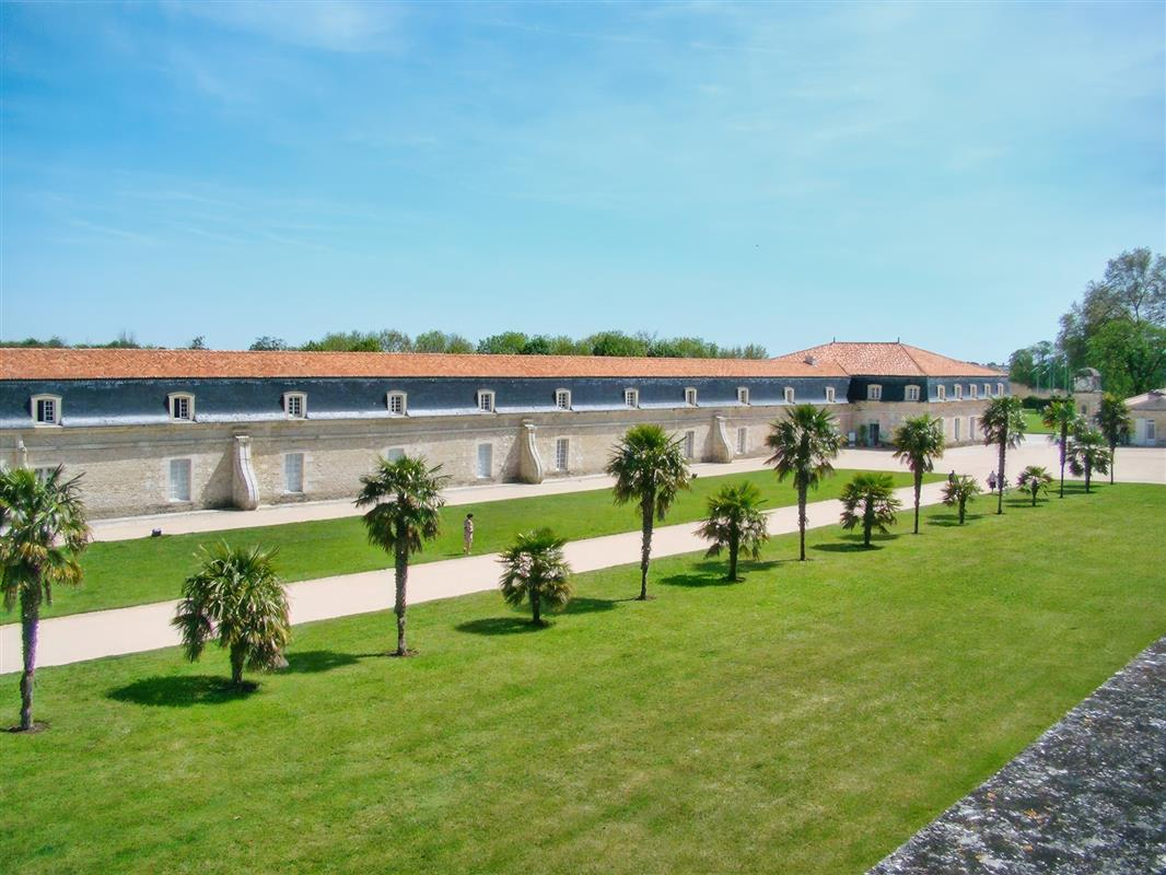 Photo ROCHEFORT - Résidence de 7 logements - Meublés de Tourisme 3 *** - image 3/3