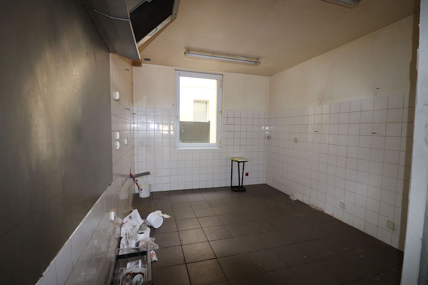 Photo ROCHEFORT - Local commercial de 55m² plus cave de 40m² image 3/6