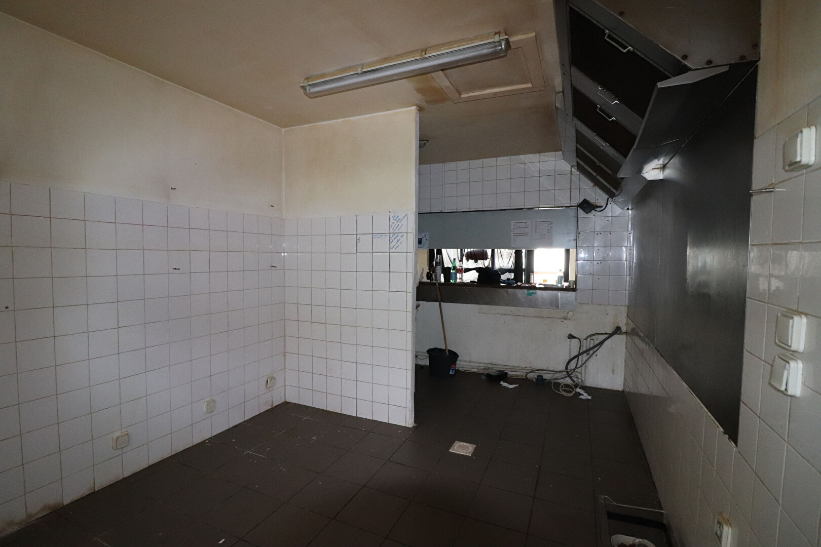 Photo ROCHEFORT - Local commercial de 55m² plus cave de 40m² image 5/6