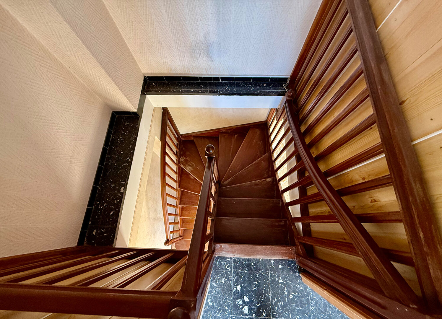 Photo Maison Colomiers 5 pièce(s) 174 m2 image 5/6