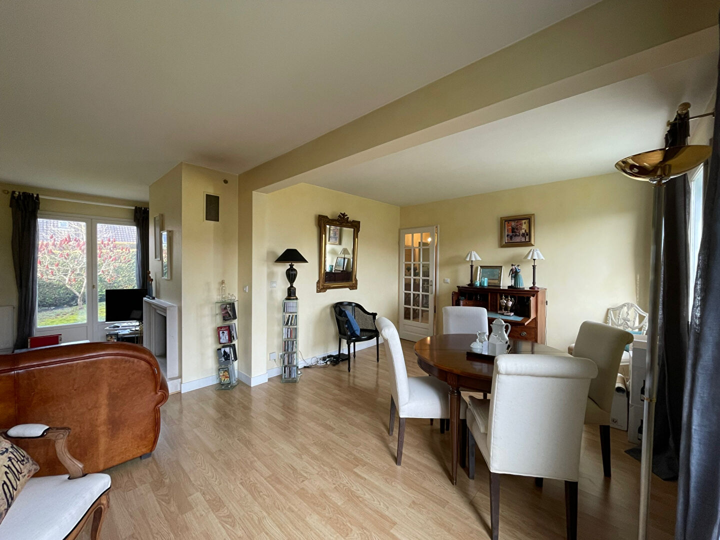 Photo CRESPIERES - Village image 5/6