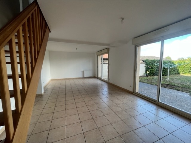 Photo CRESPIERES - CENTRE VILLAGE image 3/6