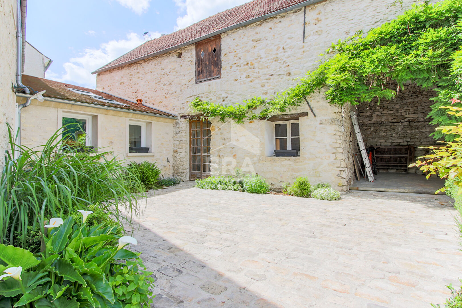 Agence immobilière de ERA CRESPIERES CONORD IMMO