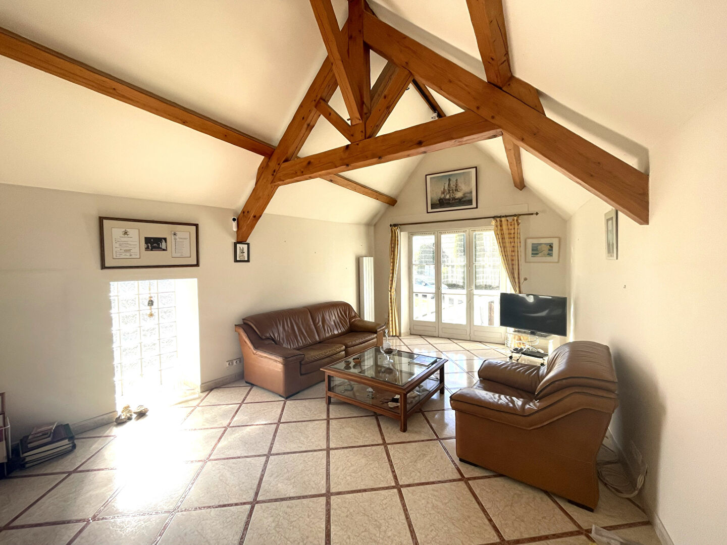 Photo CRESPIERES - CENTRE VILLAGE image 2/6