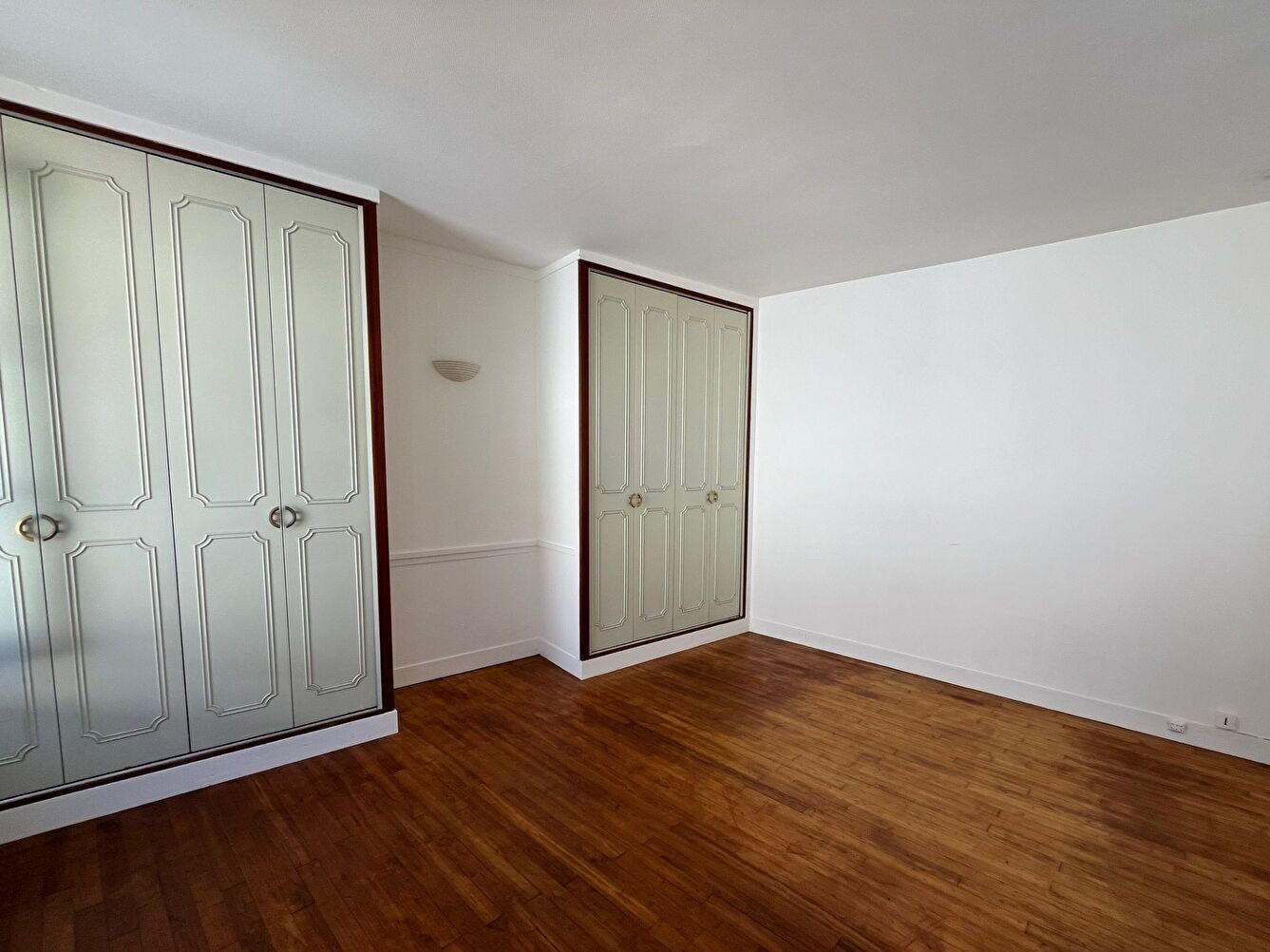 CRESPIERES - CENTRE VILLAGE