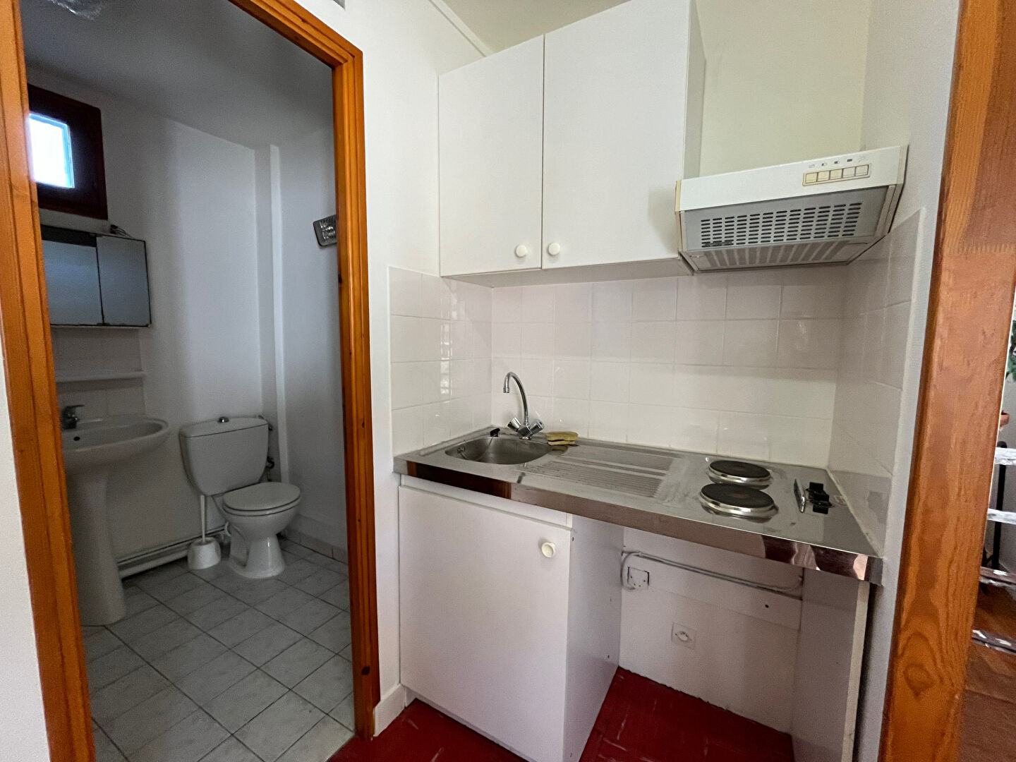 Photo CRESPIERES - CENTRE VILLAGE image 2/4