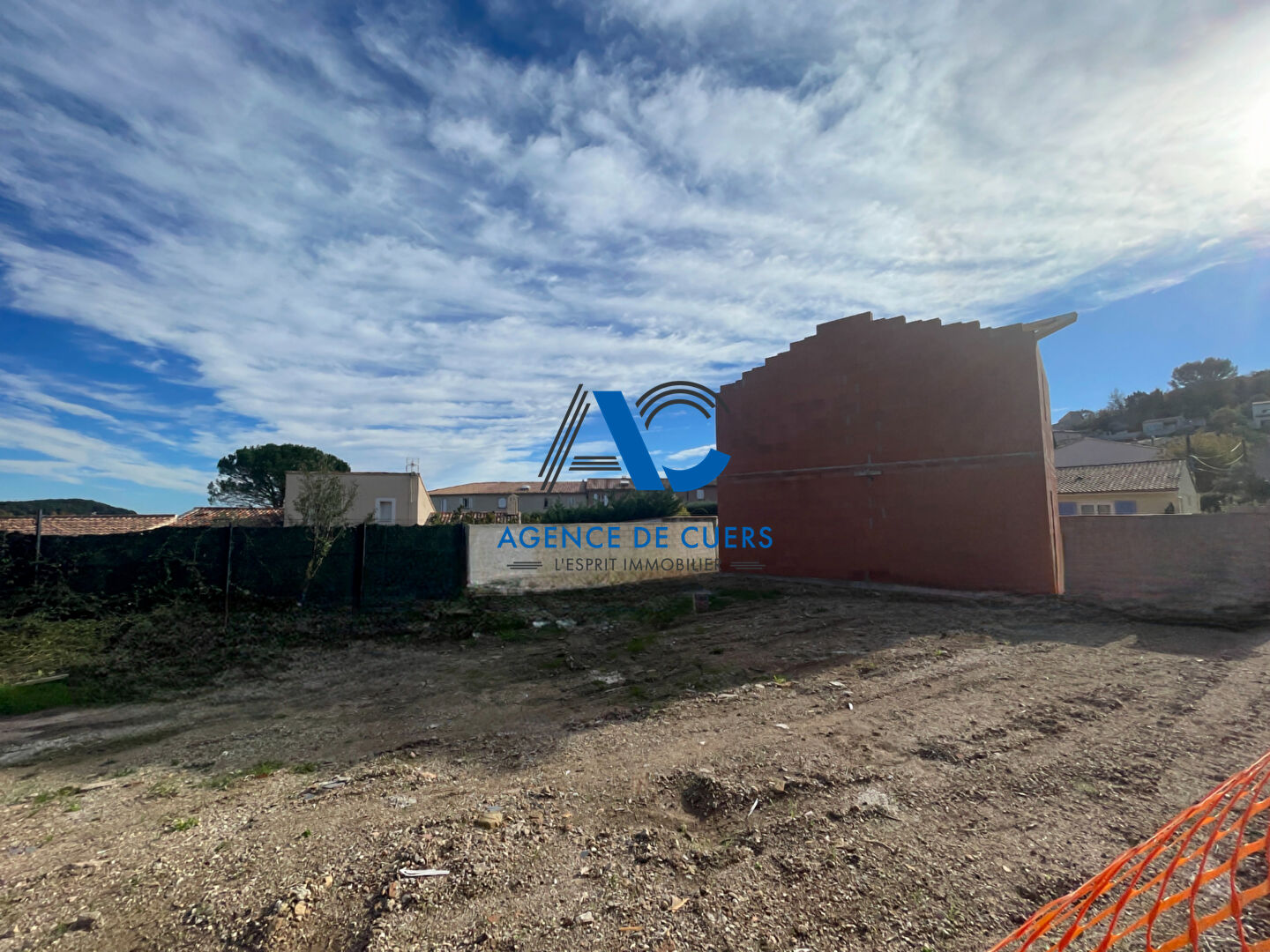 Photo Terrain plat et viabilisé Cuers 196m² image 5/6