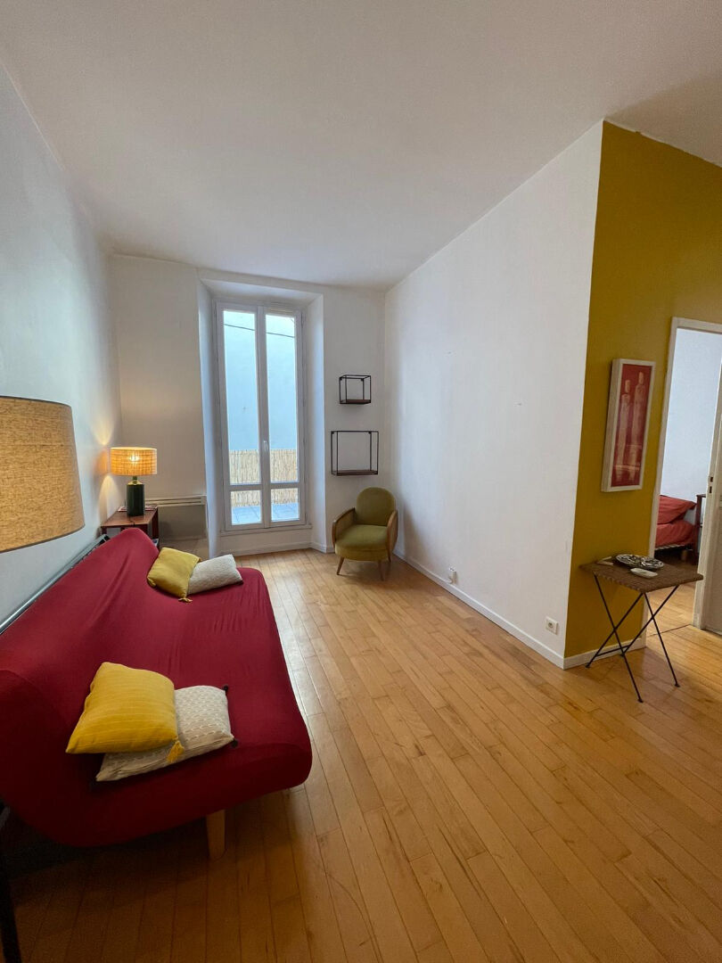 Photo T2 MEUBLÉ AVEC TERRASSE QUARTIER VAUBAN, MARSEILLE 13006 image 2/6