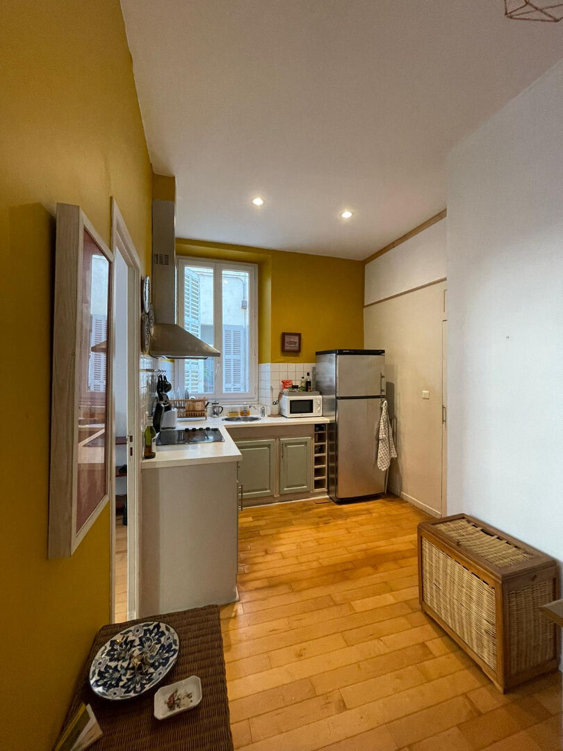 Photo T2 MEUBLÉ AVEC TERRASSE QUARTIER VAUBAN, MARSEILLE 13006 image 3/6