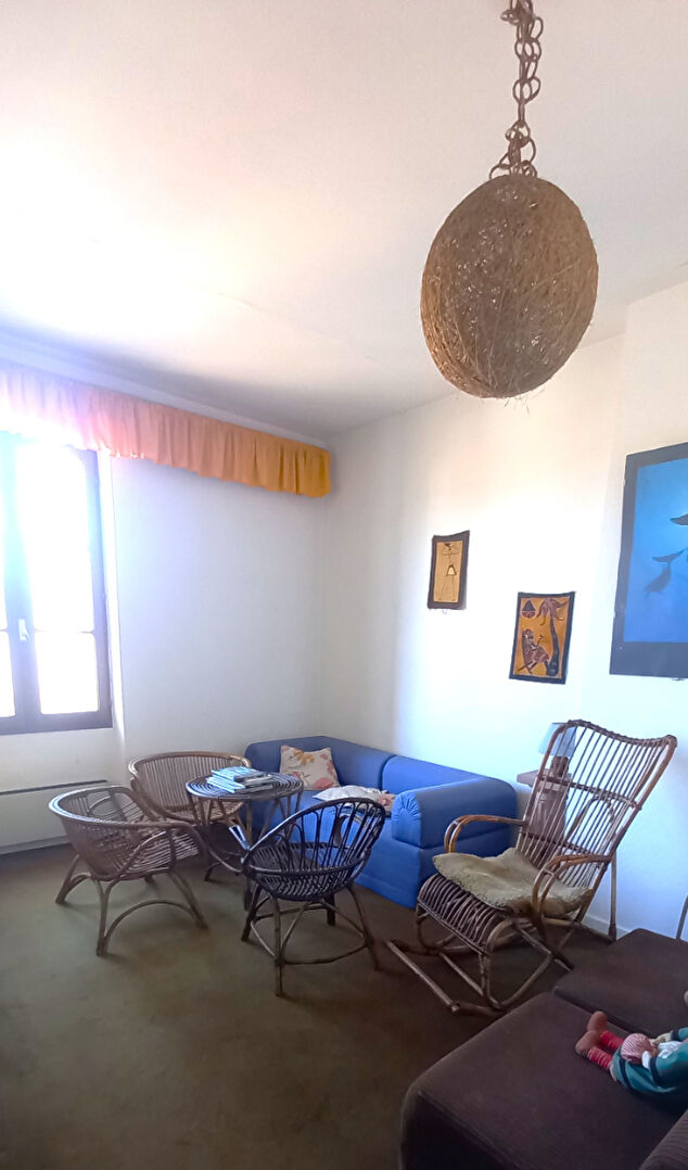 Photo VENDAYS  - IMMEUBLE AVEC COMMERCE ET HABITATION image 4/6